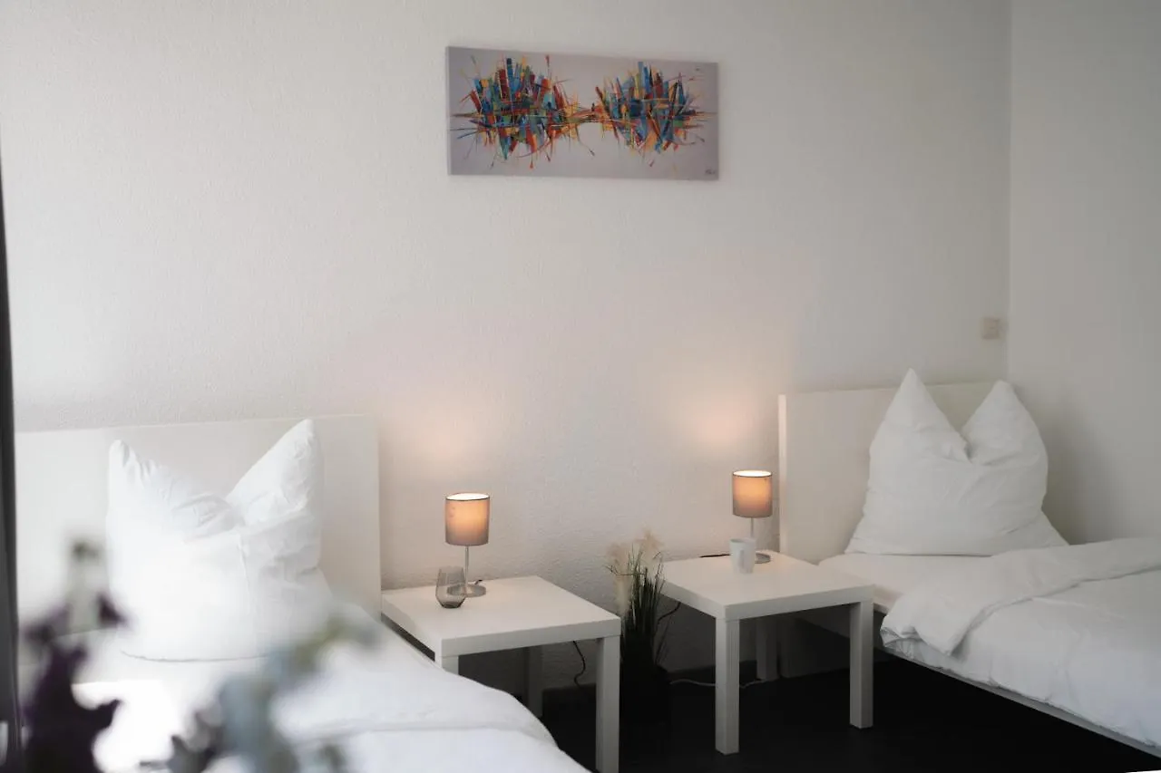 Ein, Zwei- Oder Mehrbettzimmer/ Monteurszimmer Leipzig Germany